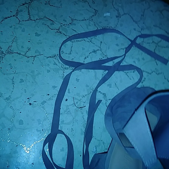 Heels - Picture 5 of 8